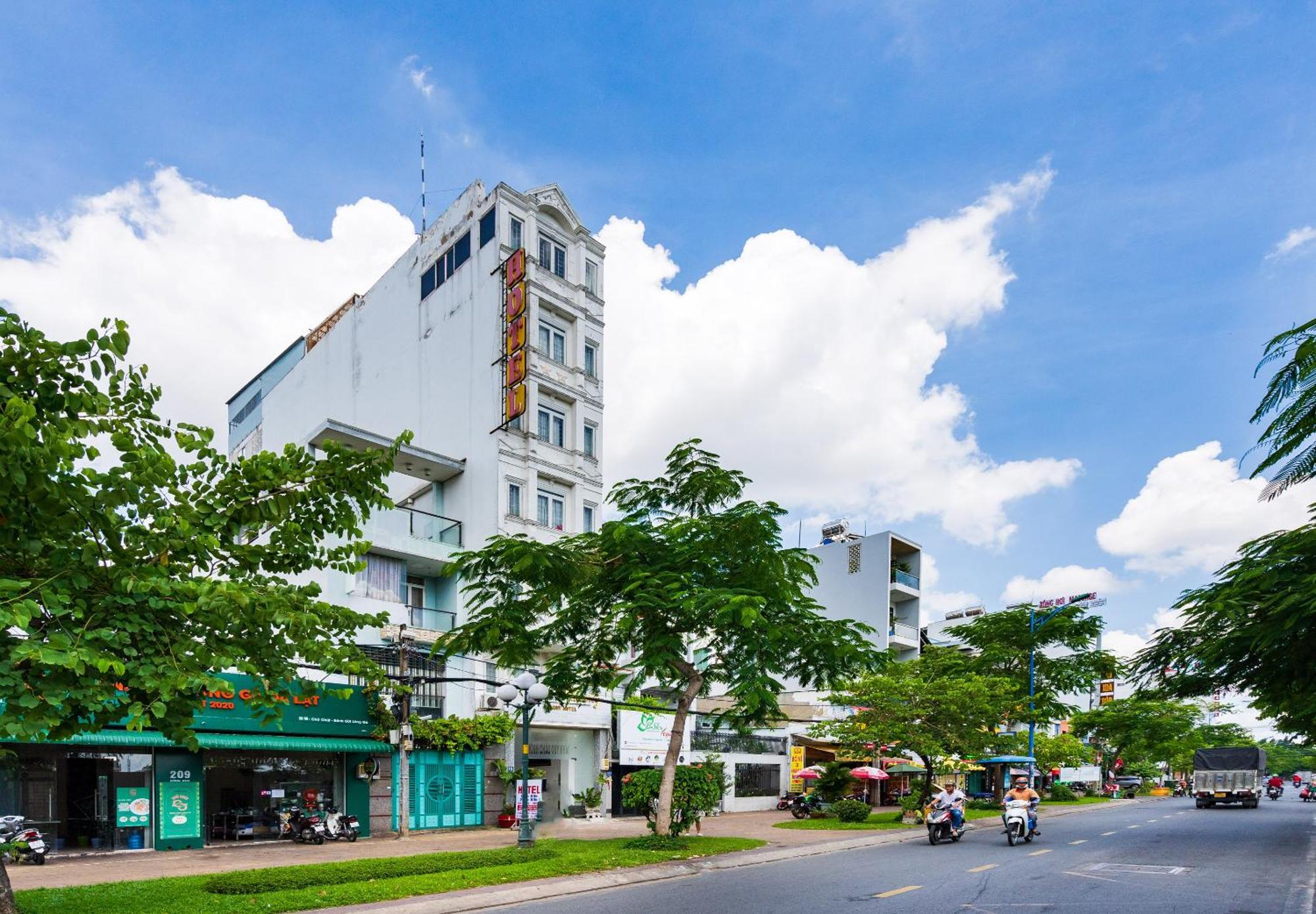 Mai Phuong - Ruby Saigon Hotel Ho Chi Minh City Exterior photo